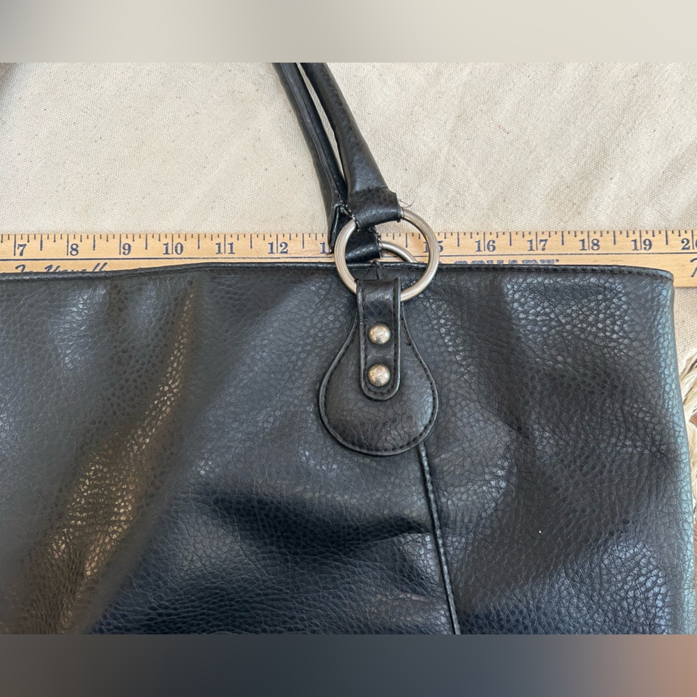 ROXY large BlackTote Bag, double handle, secure cinch up snap system. - Picture 6 of 10